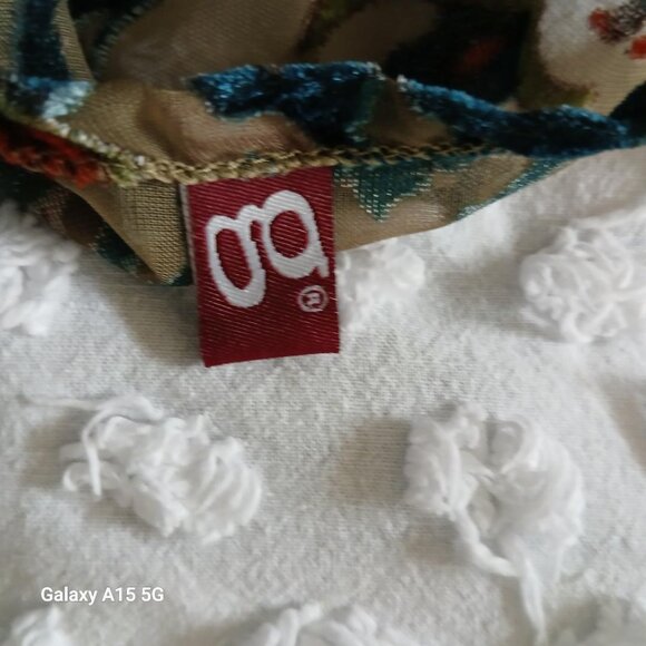 Elegant cape/wrap - Picture 4 of 5